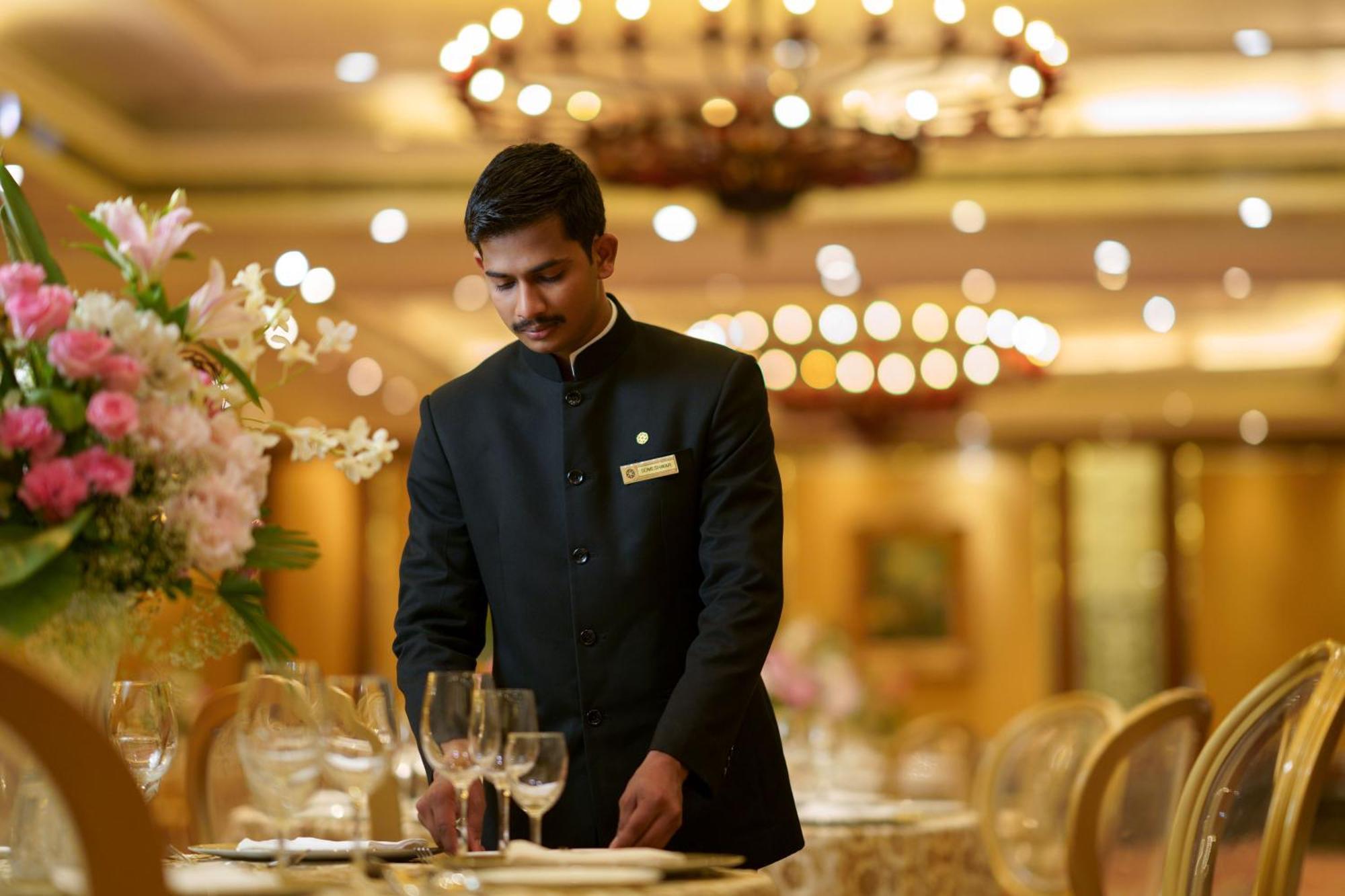 Taj Krishna Hotel Hyderabad Exterior foto